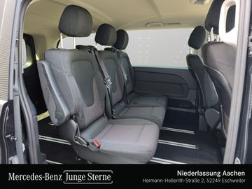 Mercedes V 220 - 11