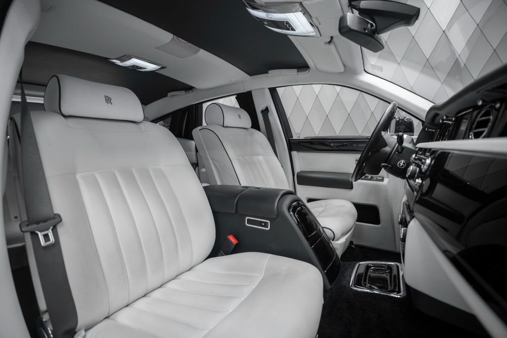 Phantom BLACK/WHITE STARLIGHT TABLES - Bild 16