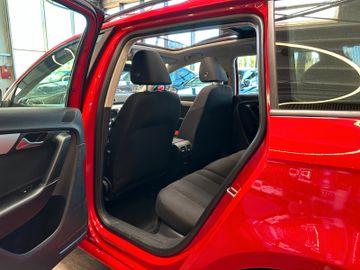 Volkswagen Passat *PANO*TEMPO*NAVI*PDC*AHK*