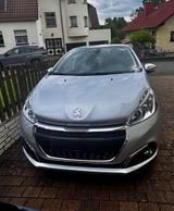 Peugeot 208 1.2 Allure PureTech 110 EAT6 S & S Allure - Peugeot 208: 1.2