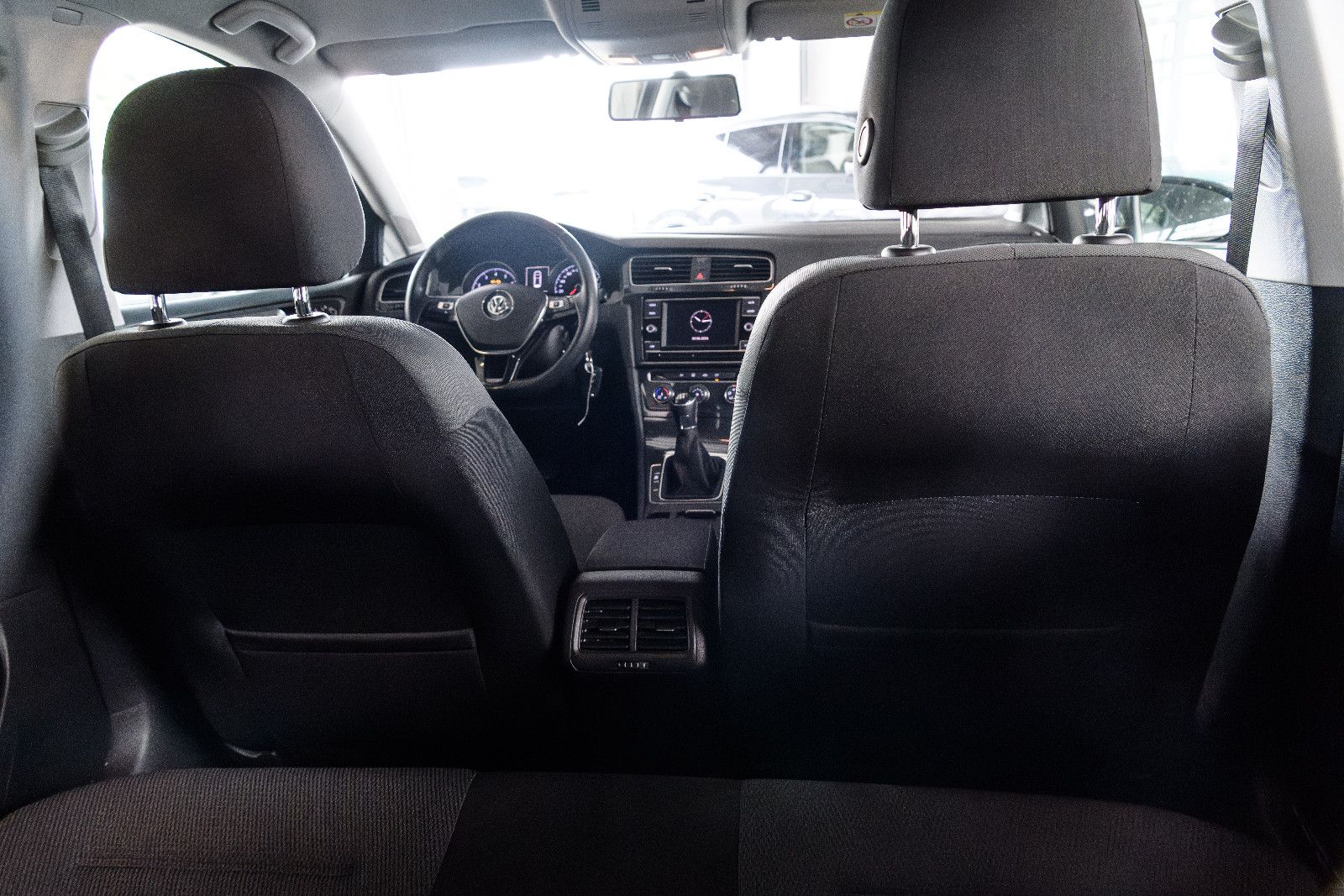 Fahrzeugabbildung Volkswagen Golf VII1.0l TSI Comfortline + GJR + Klima