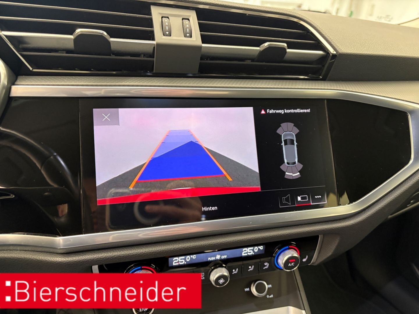 Audi Q3 - Bild 12