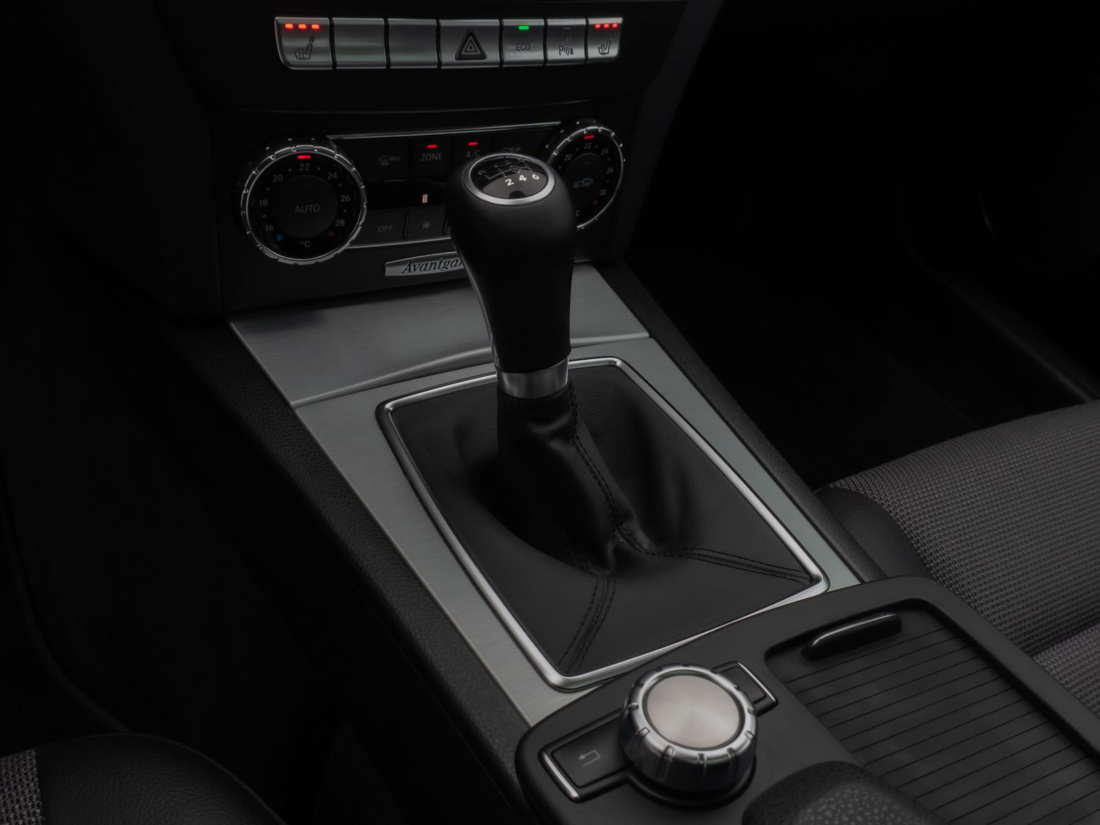 Fahrzeugabbildung Mercedes-Benz C 200 CDI Avantgarde Limo Schiebedach SHZ