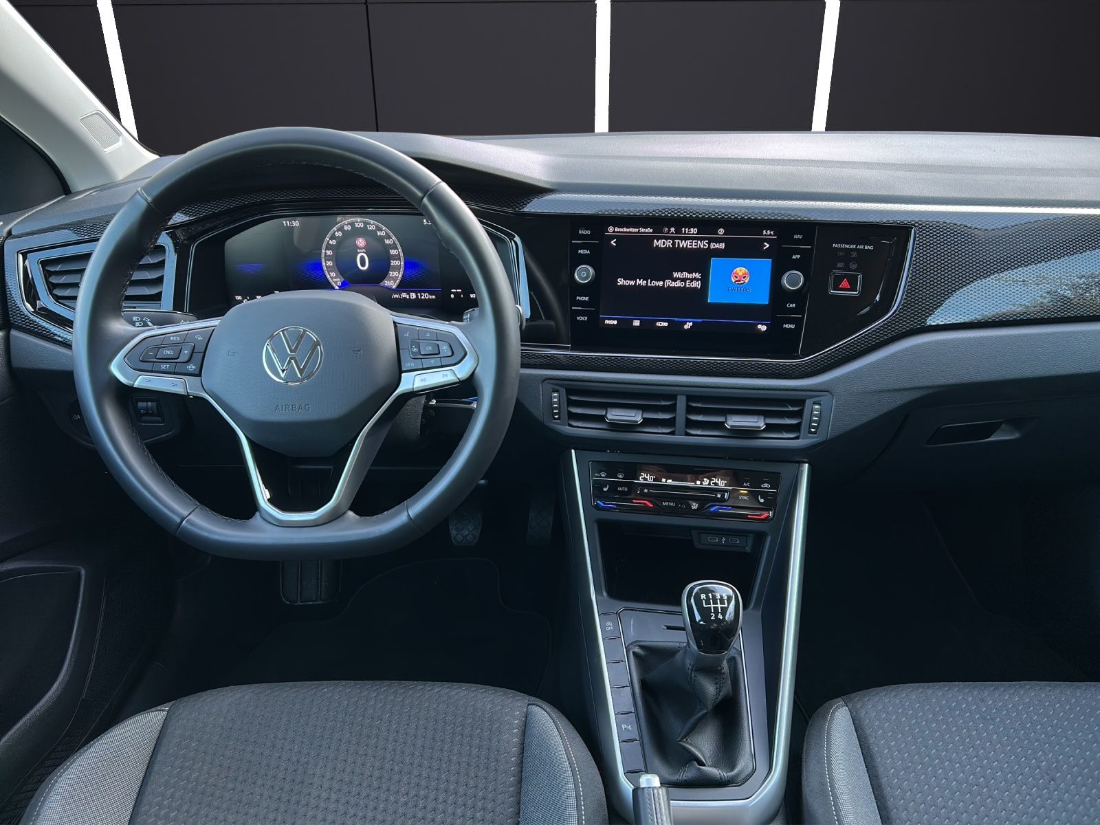 Fahrzeugabbildung Volkswagen Taigo TSI Life LED AID NAVI PDC SHZ LM