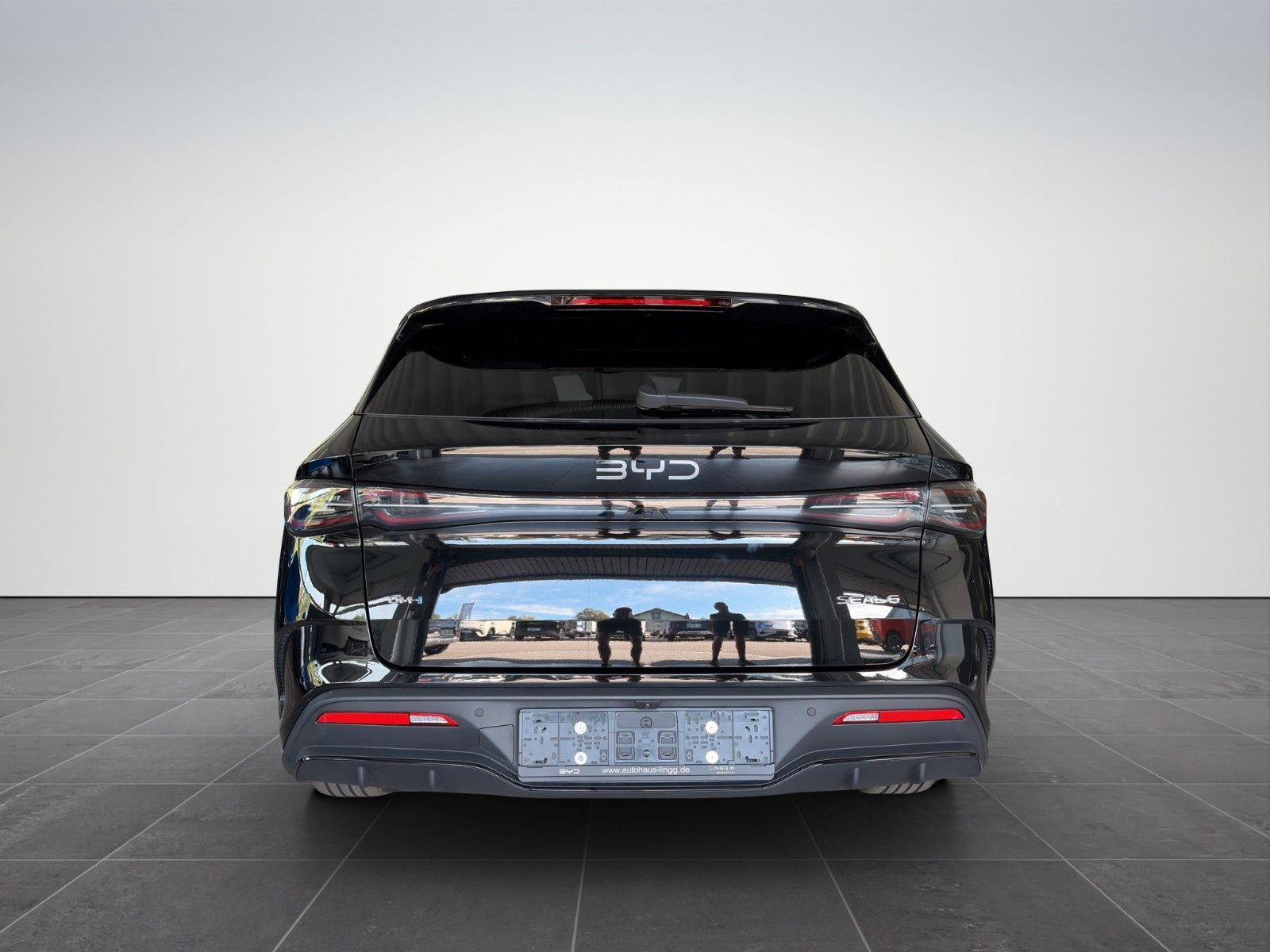 BYD SEAL 6