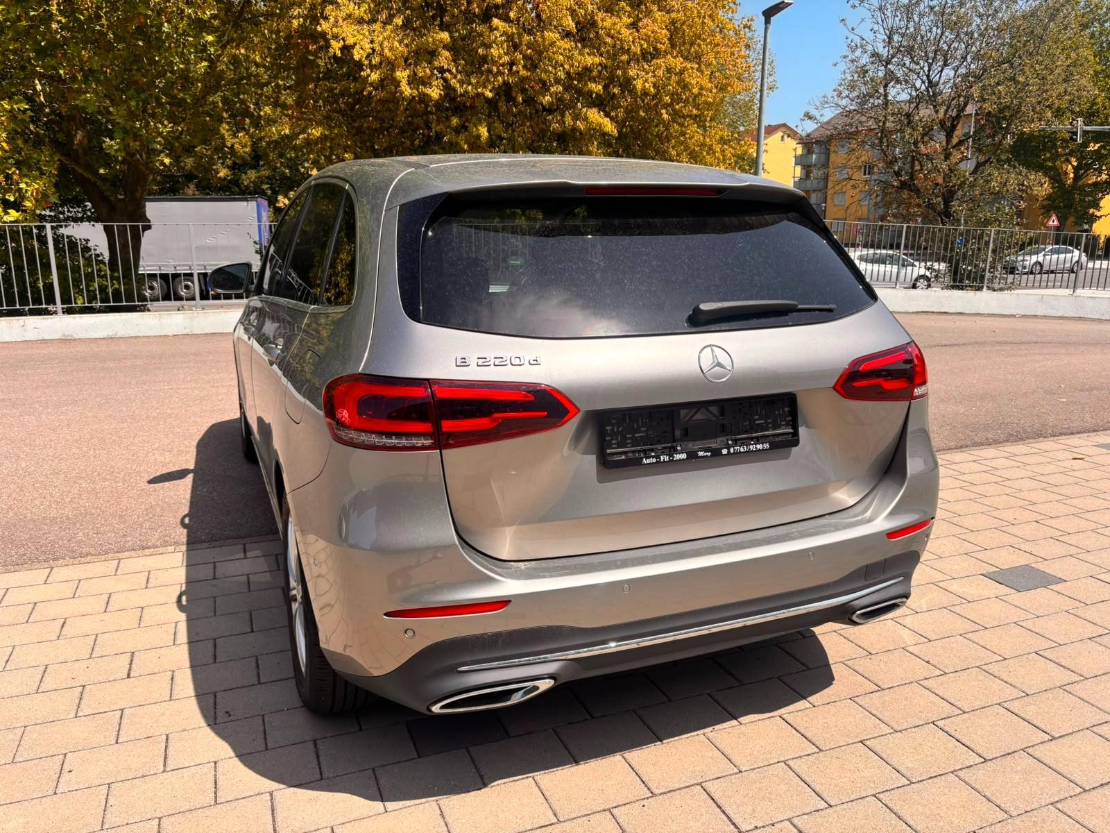 Mercedes-Benz B 220 B B 220 d