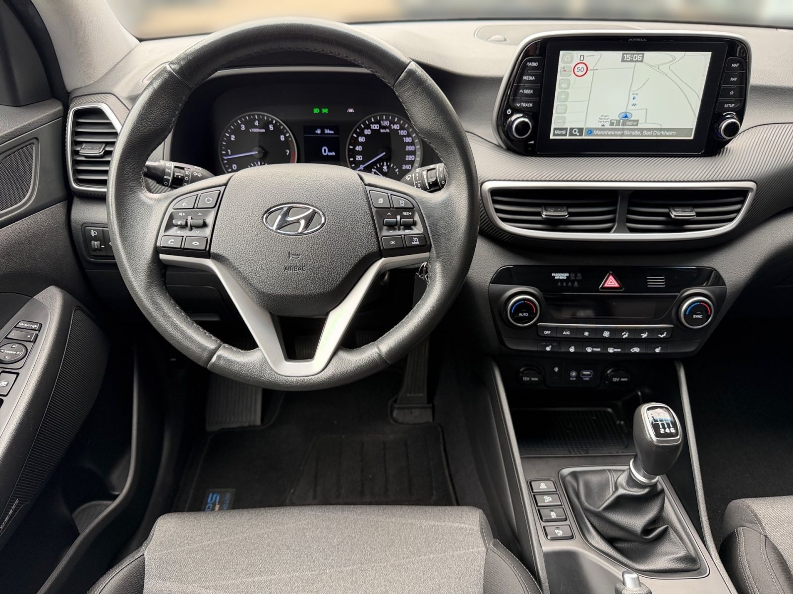 Fahrzeugabbildung Hyundai TUCSON 1.6 Trend Navi Kamera Allwetter