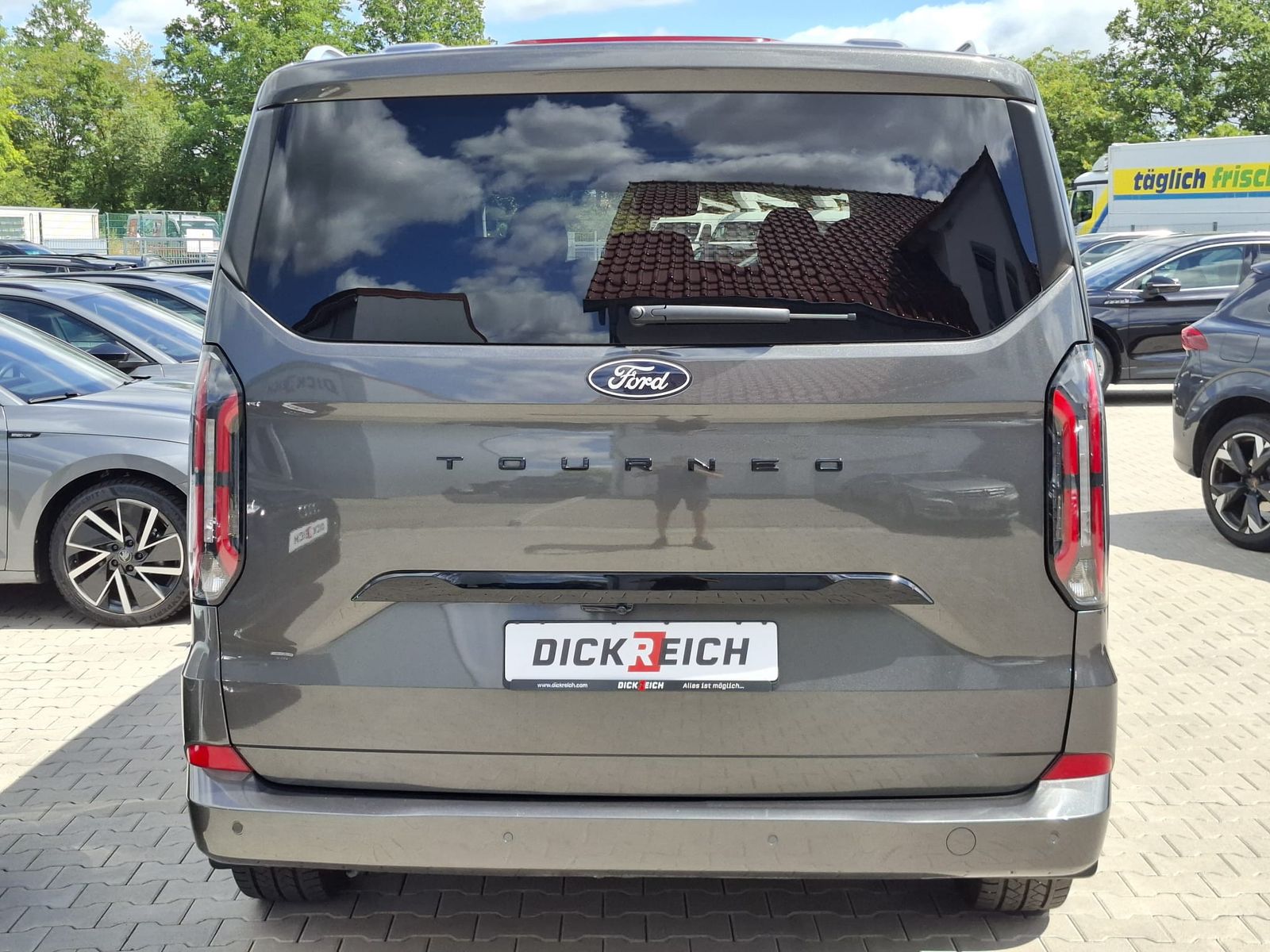 Fahrzeugabbildung Ford Tourneo Custom L1 Titanium X MATRIX*STANDH.*AHK