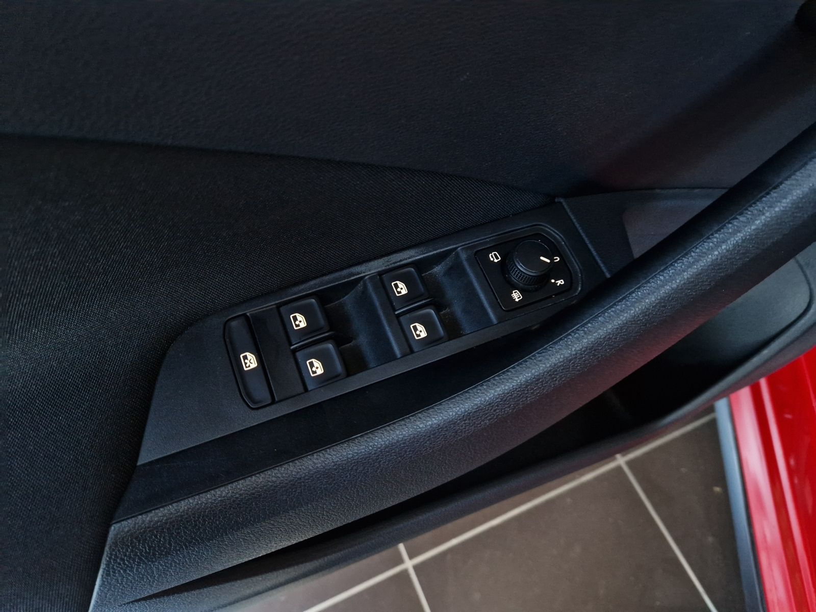 Fahrzeugabbildung SKODA Kamiq Monte Carlo AHK PANO LED NAVI