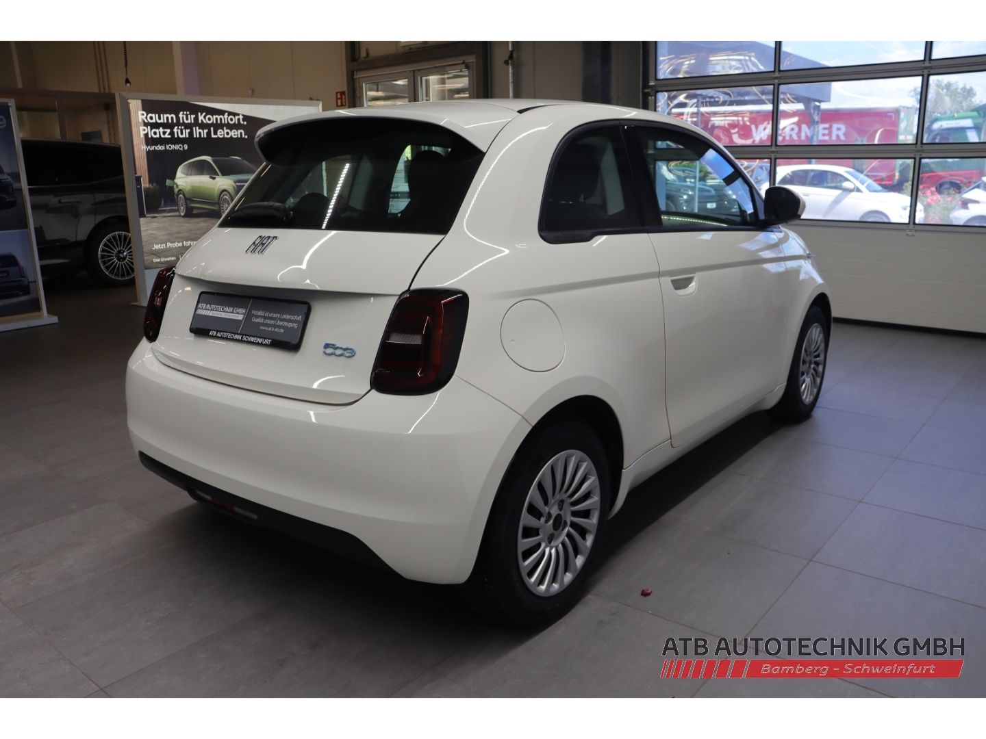 Fahrzeugabbildung Fiat 500e 23,8 kWh Basis 98,8% SOH Klimaautom