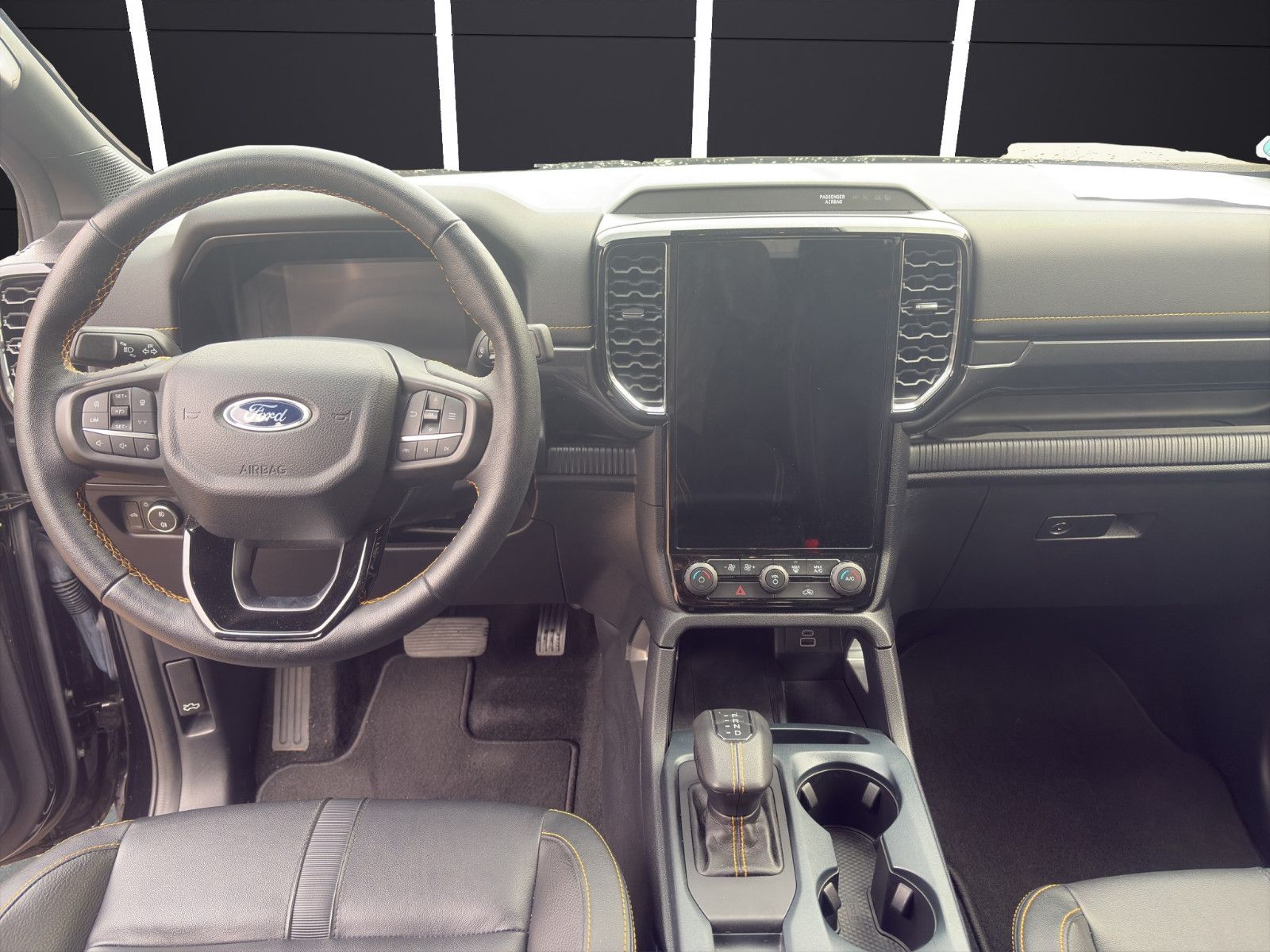 Fahrzeugabbildung Ford Ranger Wildtrak e-4WD Doppelkabine/Winterpaket