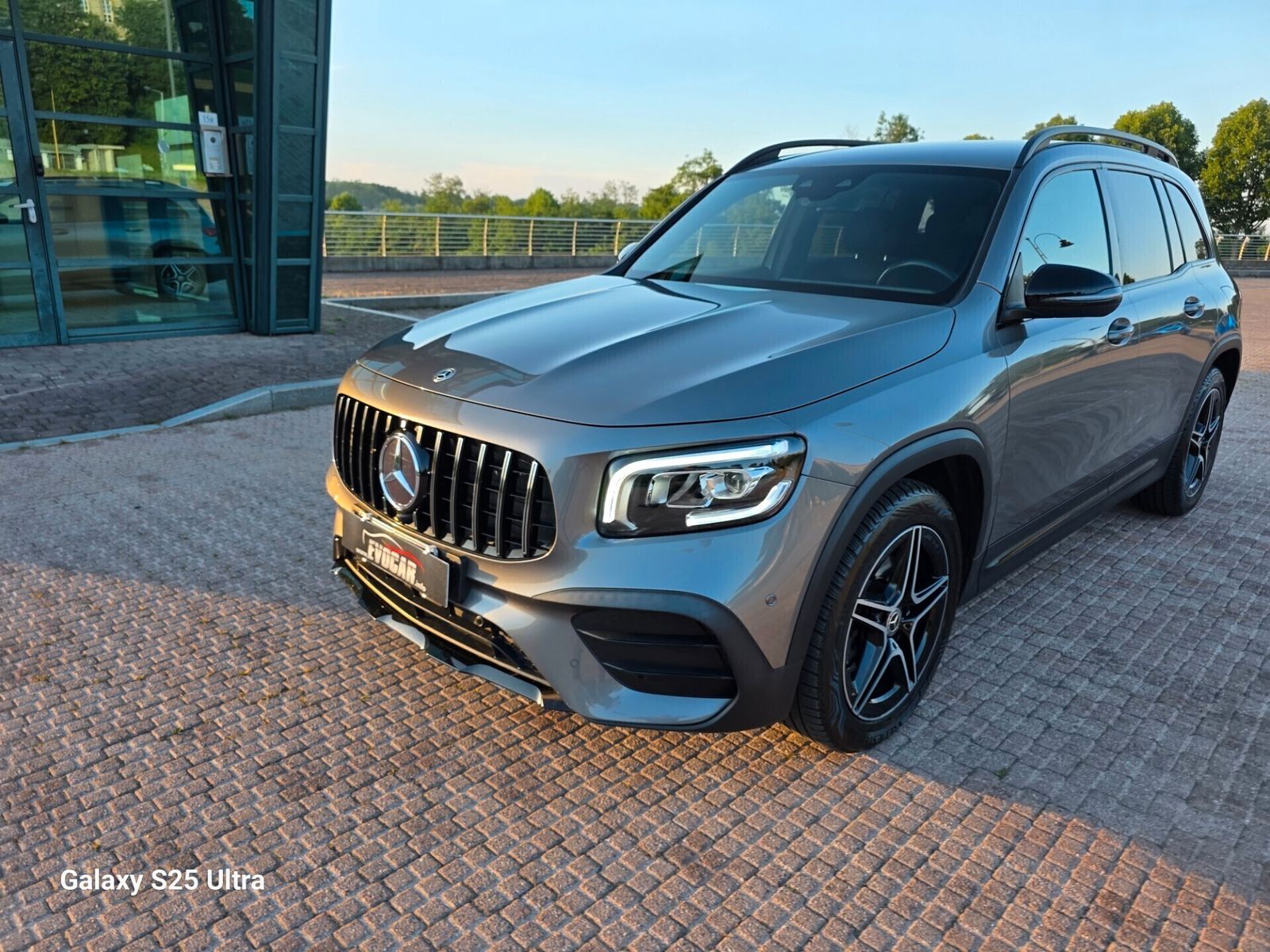 Mercedes-Benz Mercedes-benz GLB 200 d Premium valutiamo usato imagem 3