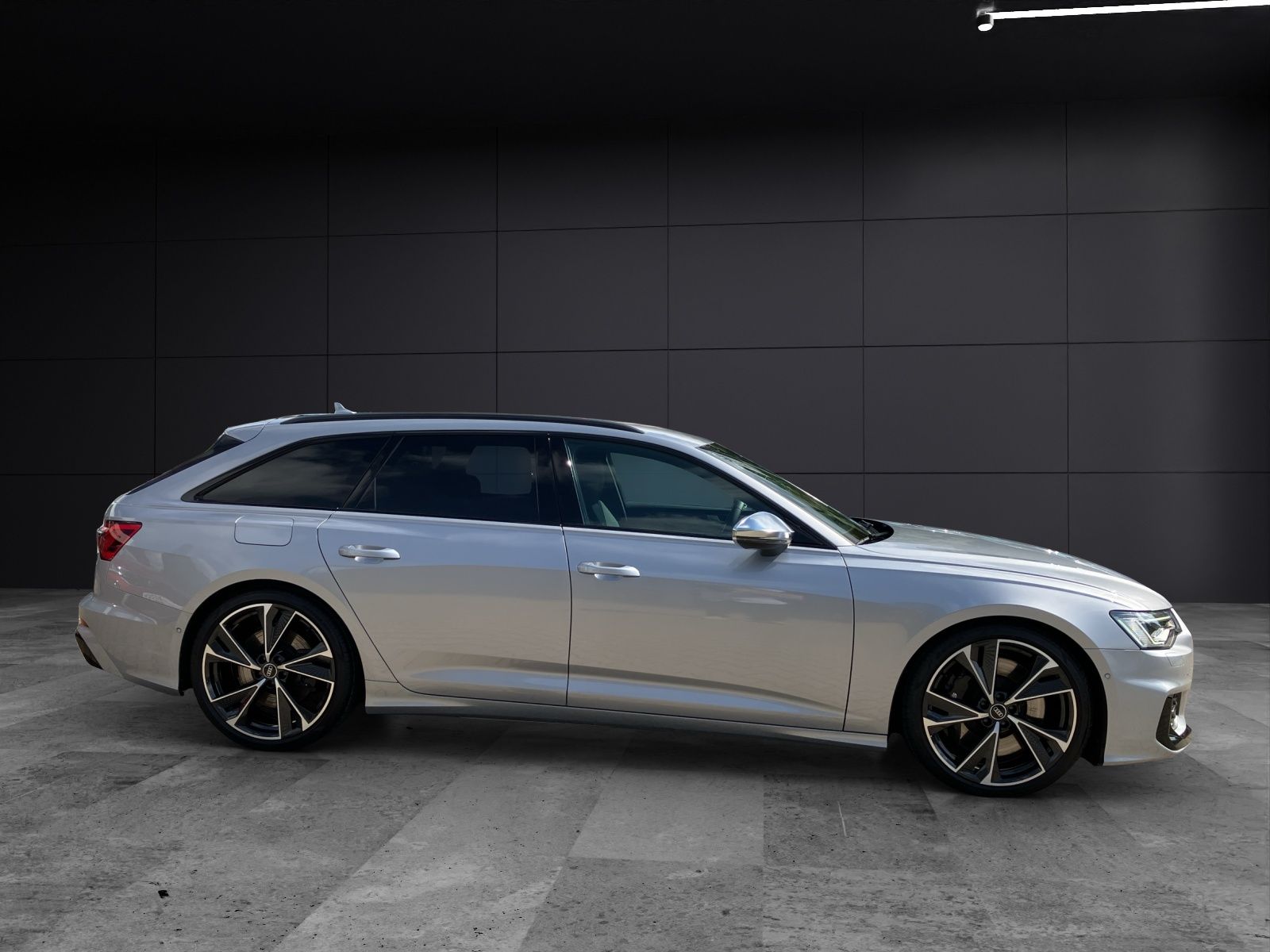 Fahrzeugabbildung Audi S6 Avant TDI quattro Matrix Navi AVC B&O 21" RFK