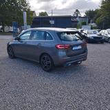 Mercedes-Benz B 220 4MATIC DCT.Auto.Klima.Navi.Kamera.SHZ.AHK. - mit Benzin-Antrieb: Allradantrieb, Kleinbus