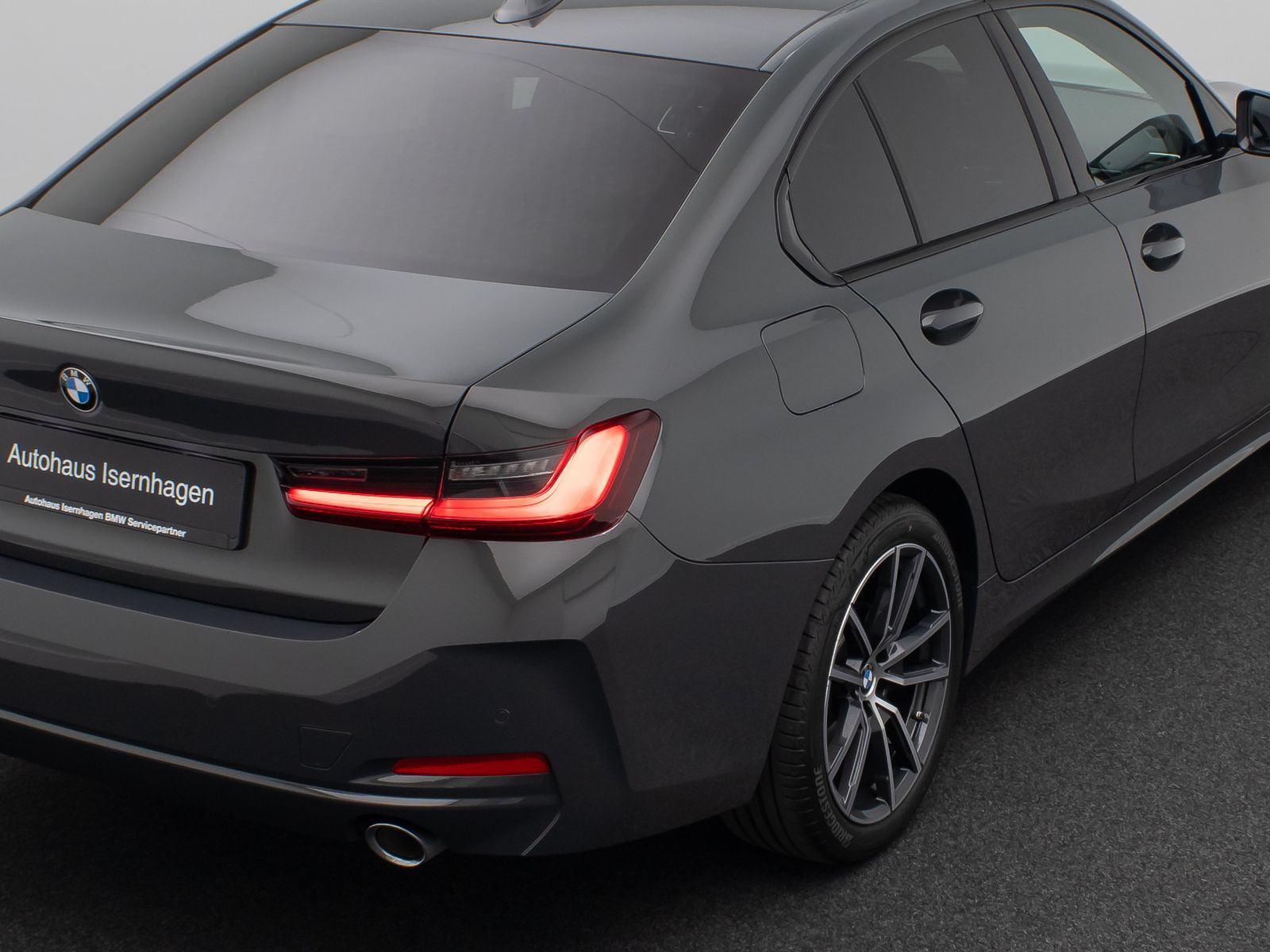 Fahrzeugabbildung BMW 318d Sport Leder DAB Individual DrivAssis 18Zoll