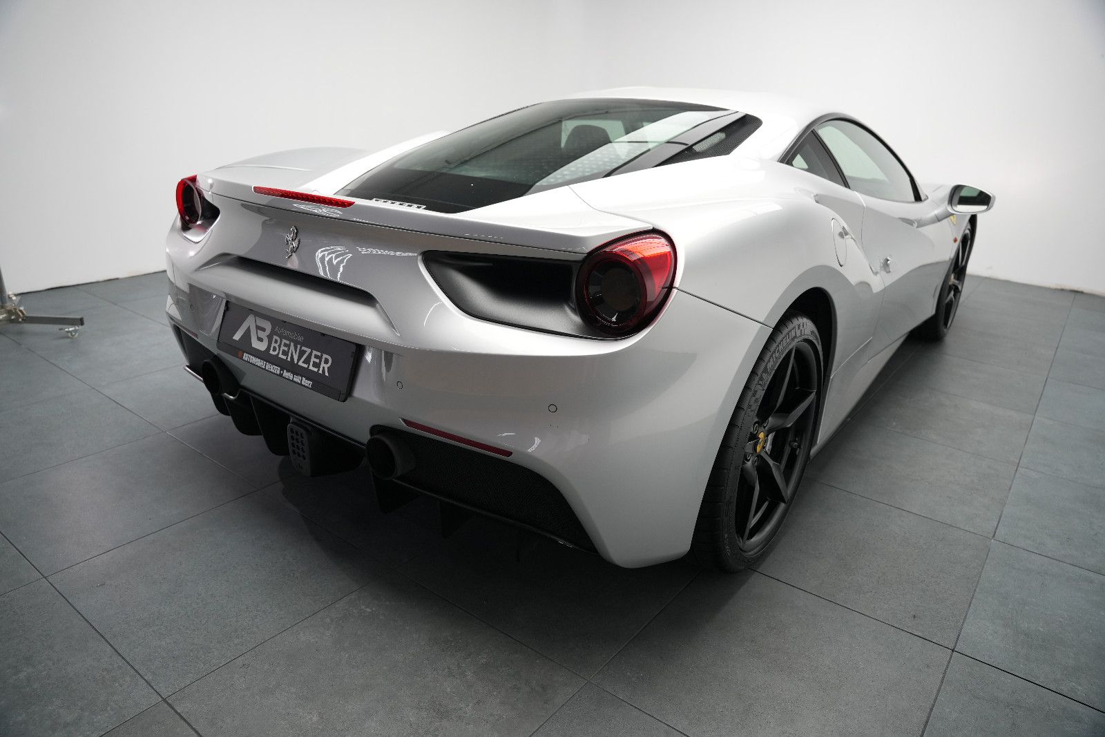Fahrzeugabbildung Ferrari 488 GTB GTB Coupé DCT/SCUDERIA/KAMERA/