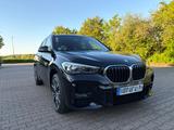 BMW X1 sDrive20i - Modell M Sport  - BMW X1 mit Benzin-Antrieb: Schwarz, Ambiente-Beleuchtung