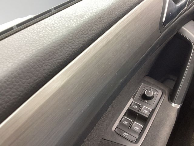 Touran 2.0TDI Comfortline DSG + AHK starr , WR+