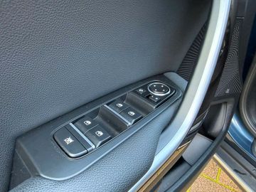 Kia XCeed 1.6T DCT7 Platinum Glasdach Navi