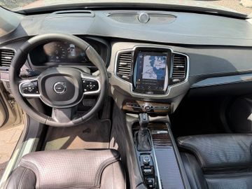 Volvo XC90 - 9