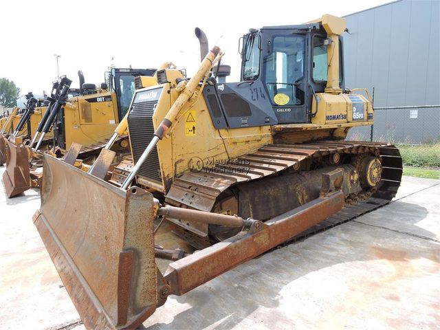 Komatsu D65PX-15