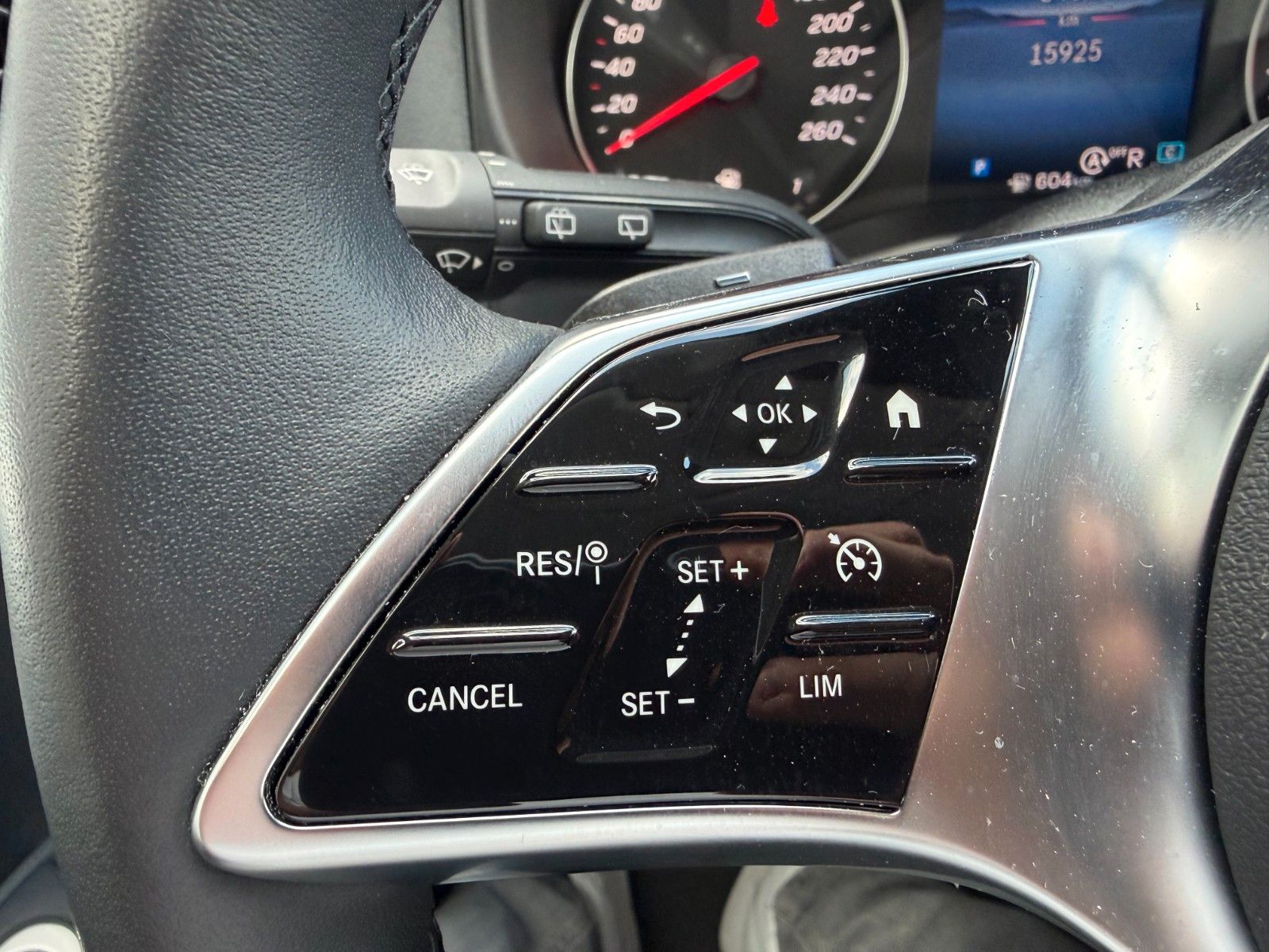 Fahrzeugabbildung Mercedes-Benz Vito 116 CDI 9G Tourer AHK2,5to 2xKlima
