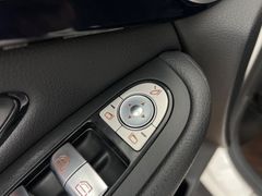 MERCEDES-BENZ GLC 220 d 4Matic / 1.HAND/  109.tKM / GARANTIE /