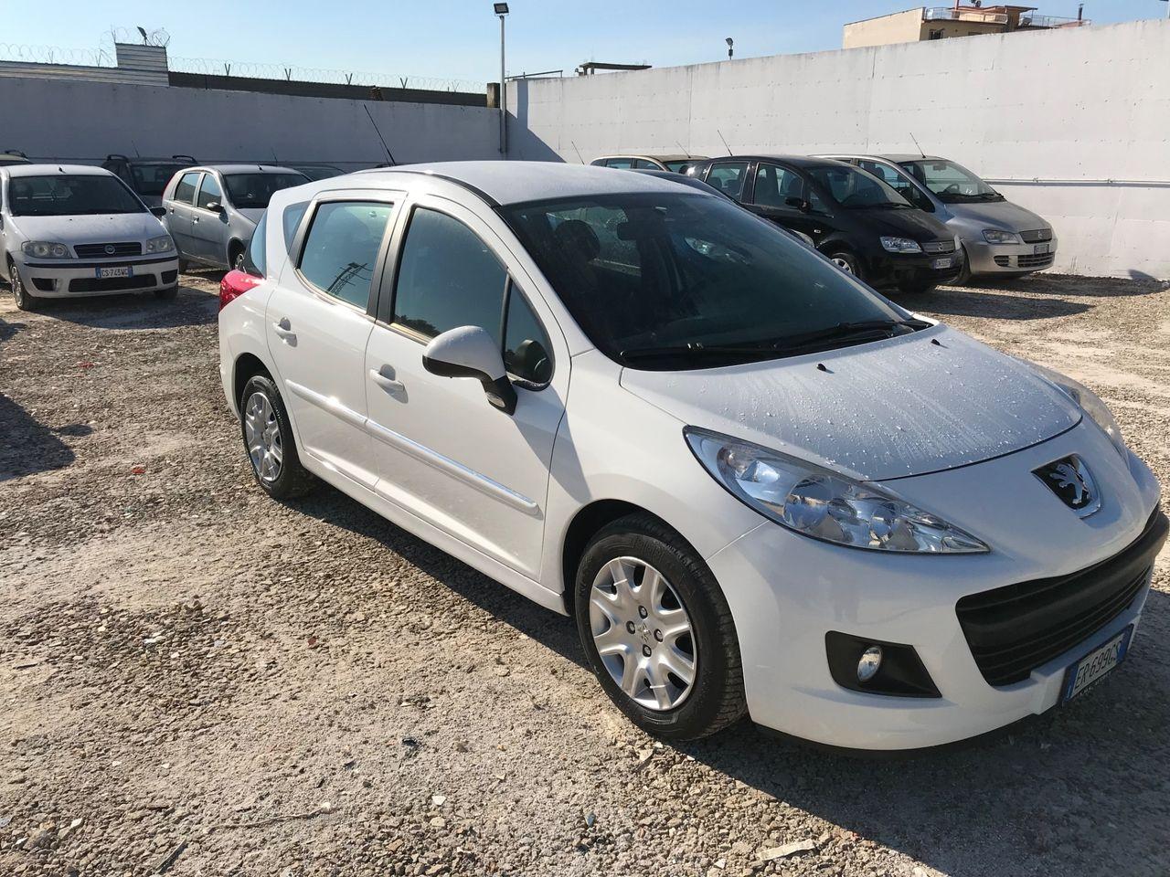 Peugeot 207 2013 — rear view