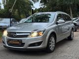 Opel Astra Automatik Xenon Teilleder Tüv&Service NEU - Opel Astra mit Benzin-Antrieb in Berlin: Kombi, Automatik