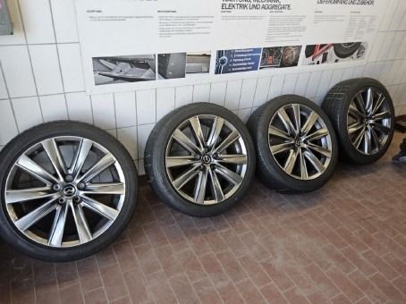 Fahrzeugabbildung Mazda 6 Kombi 22 SKYACTIV-D 184 Sports-Line LEDER BOSE