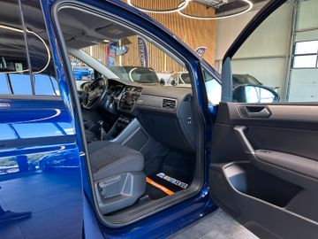 MYAUTOCENTER – Gebraucht- und Jahreswagen mit Werkstattservice in Pfaffenhofen Volkswagen Touran *1.HAND*Tempo*Klima*AHK*PDC*