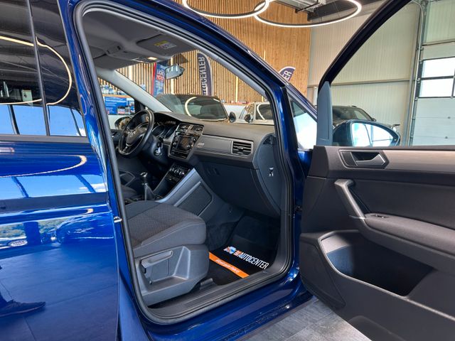 MYAUTOCENTER – Gebraucht- und Jahreswagen mit Werkstattservice in Pfaffenhofen Volkswagen Touran *1.HAND*Tempo*Klima*AHK*PDC*