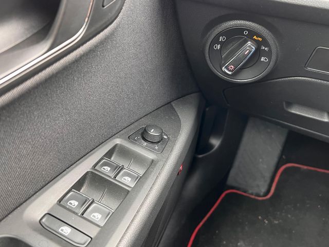 Leon 2.0 TSI FR DSG LED BEATS 18" LM ACC KAMERA