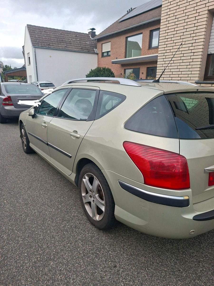 Peugeot 308 2006 — салон