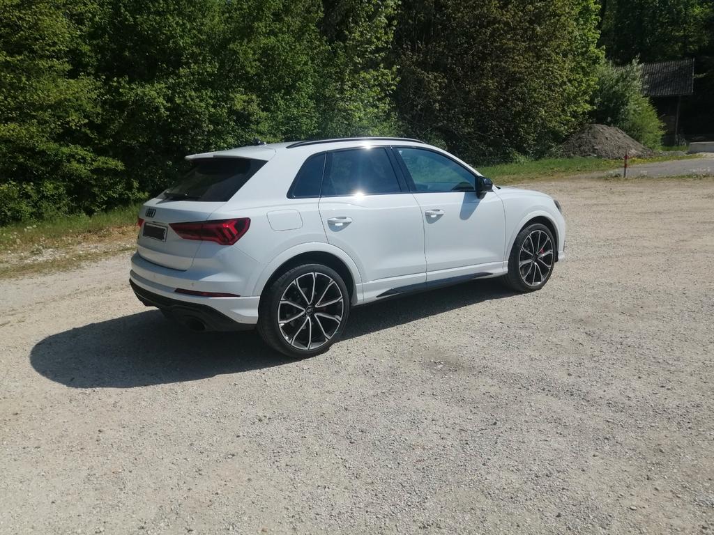 Audi RSQ3