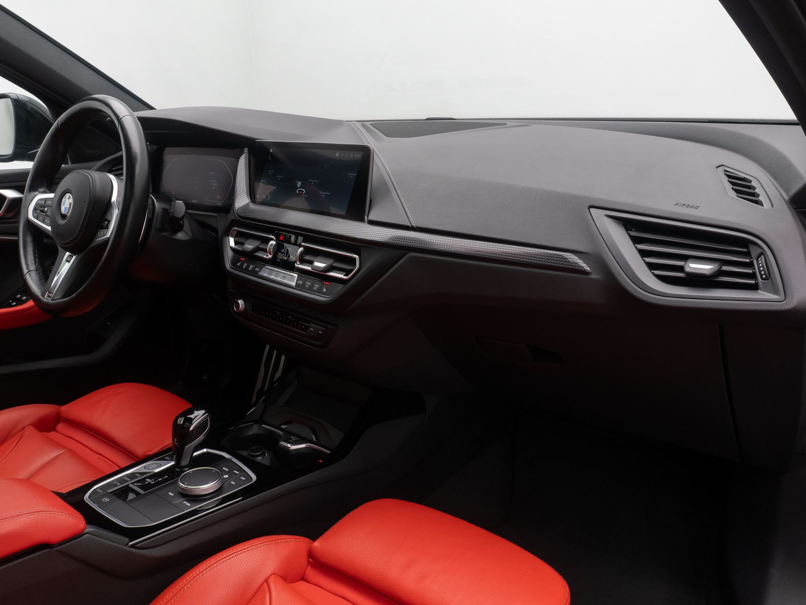 Fahrzeugabbildung BMW 120i M Sport Komfort DAB HiFi Panorama Leder 19"