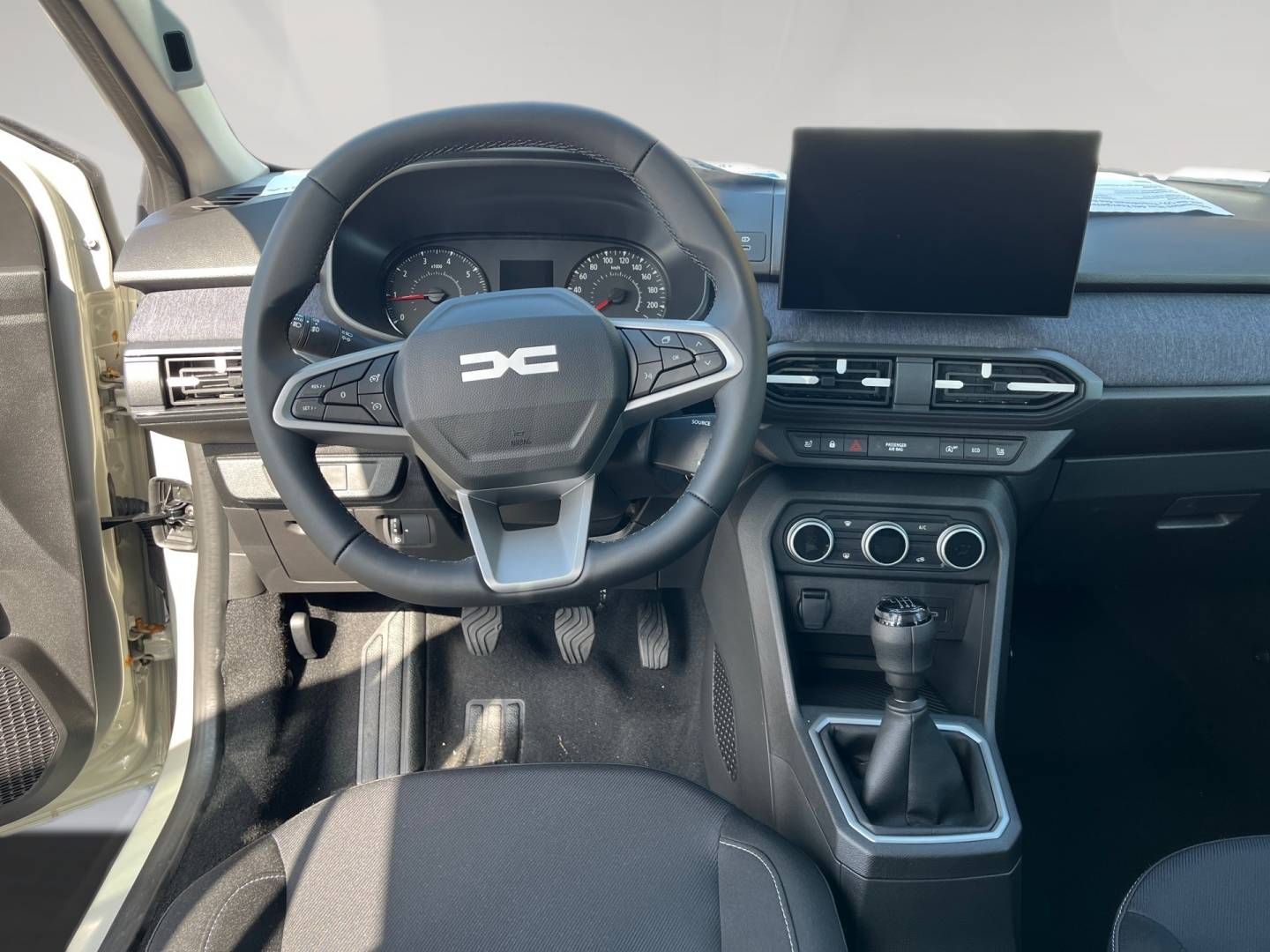 Fahrzeugabbildung Dacia Jogger Expression TCe 110 7-Sitzer