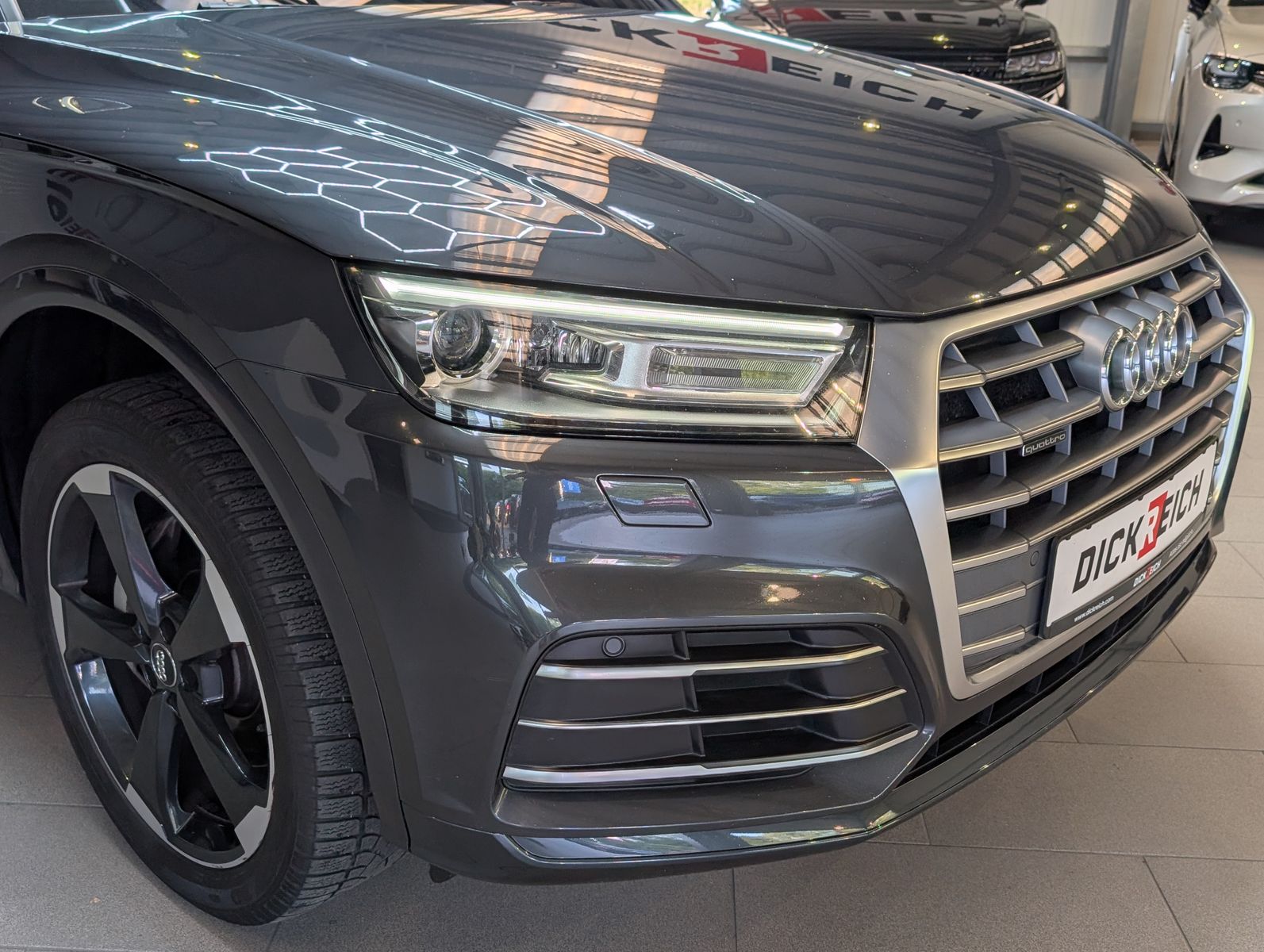 Fahrzeugabbildung Audi Q5 45 TDI Quattro S-Line Sport TEMP MMI SHZ 20"