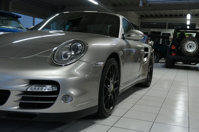 Fahrzeugabbildung Porsche 997 Turbo S Coupé/Deutsch/Approved/Sportabgas