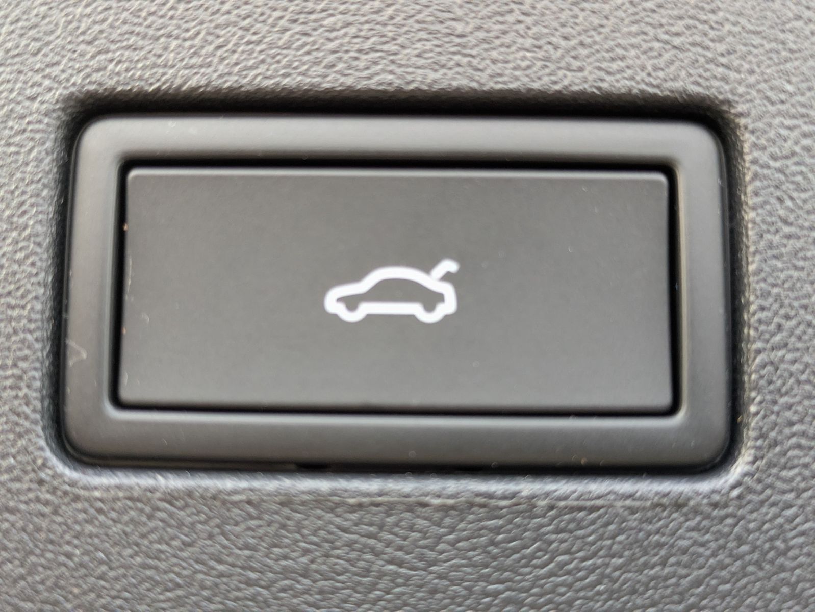 Fahrzeugabbildung Volkswagen Tayron 2.0 TDI 4M R-Line BLACK*7Si*MATRIX*PANO