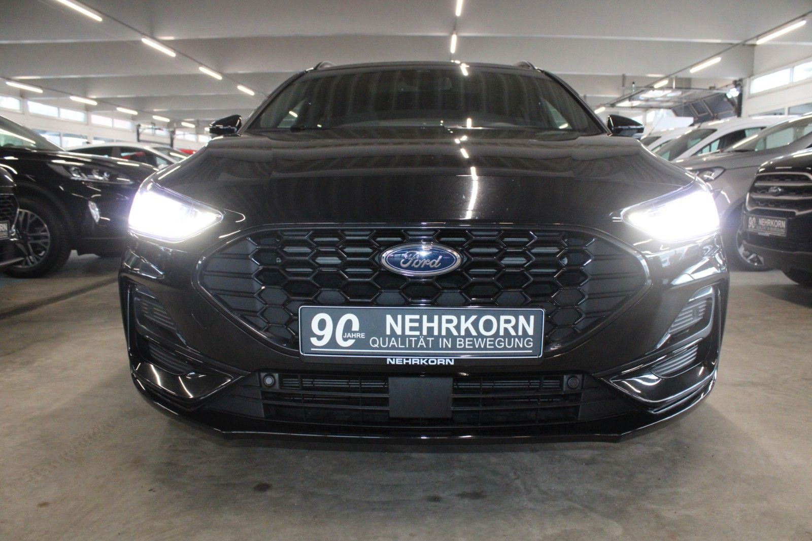 Fahrzeugabbildung Ford Focus ST-Line X Aut. LED ACC Leder Pano HUD Wint