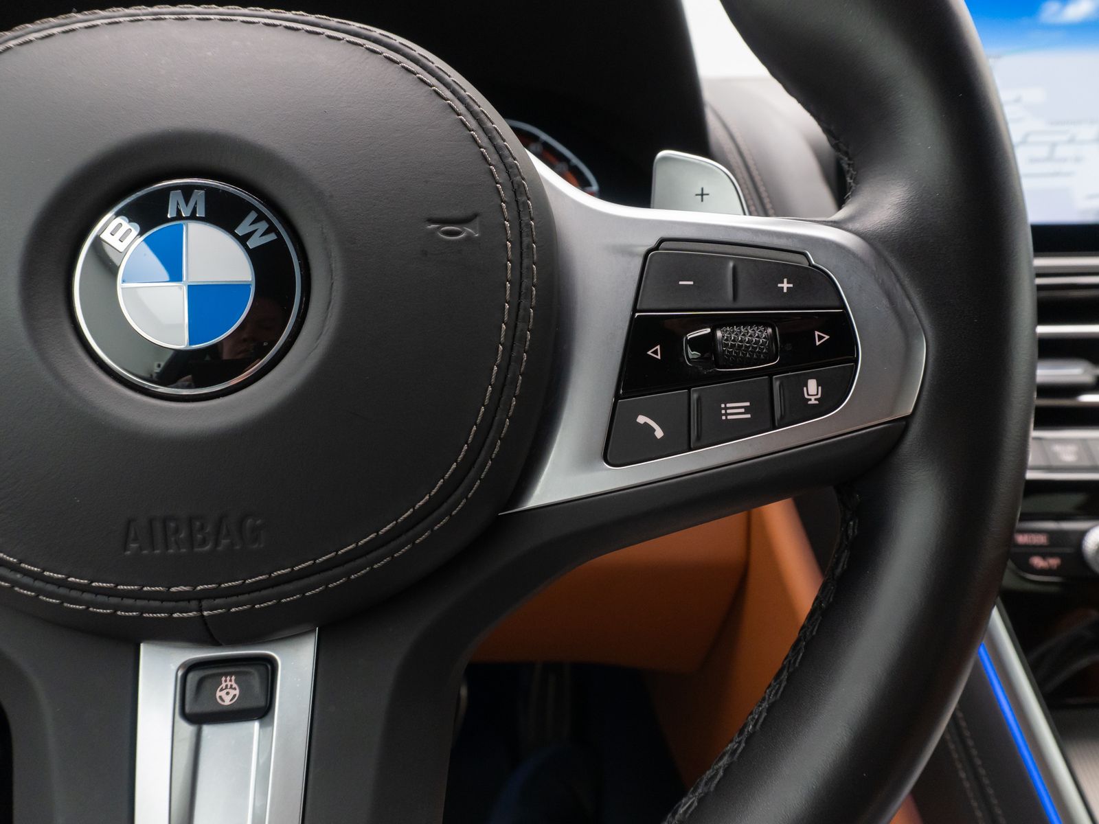 Fahrzeugabbildung BMW 840d xD M Sport Kamera HUD SoftCL DisplKey 20"