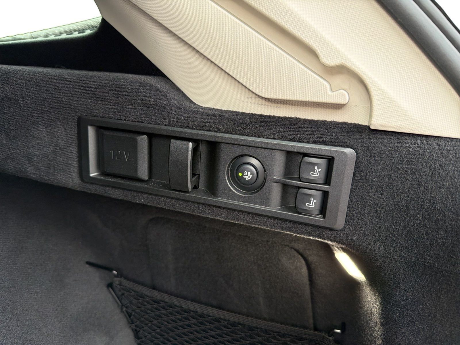 BMW 318i Touring AHK 360° RFK LORDOSE LED SHZ DAB BT foto 22