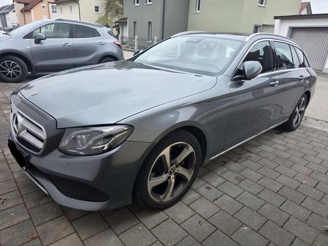 MERCEDES-BENZ Mercedes-Benz E220d T-Modell