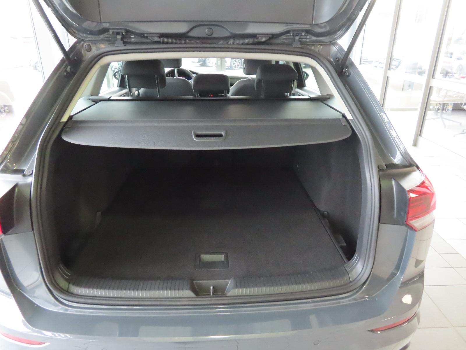 Volkswagen Golf VIII Variant Life 2.0 TDI NAVI LED PDC, миниатюра 8