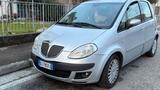 Lancia MUSA 1.3 Multijet 16V 90 CV Oro - Lancia Musa Oro mit Diesel-Antrieb