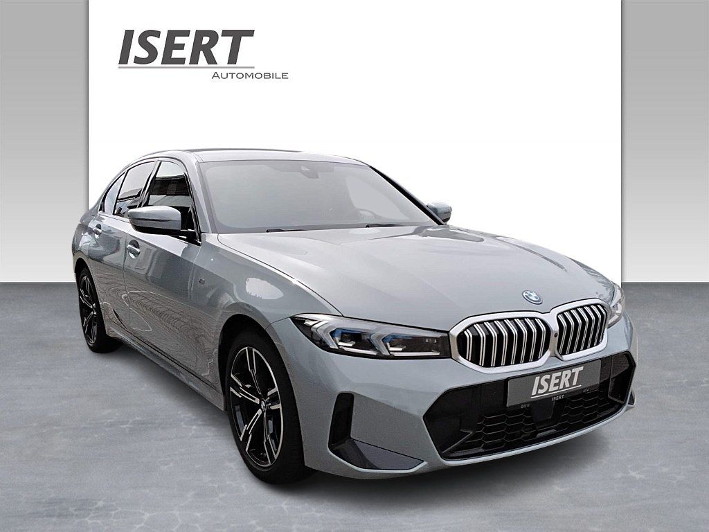 BMW 330