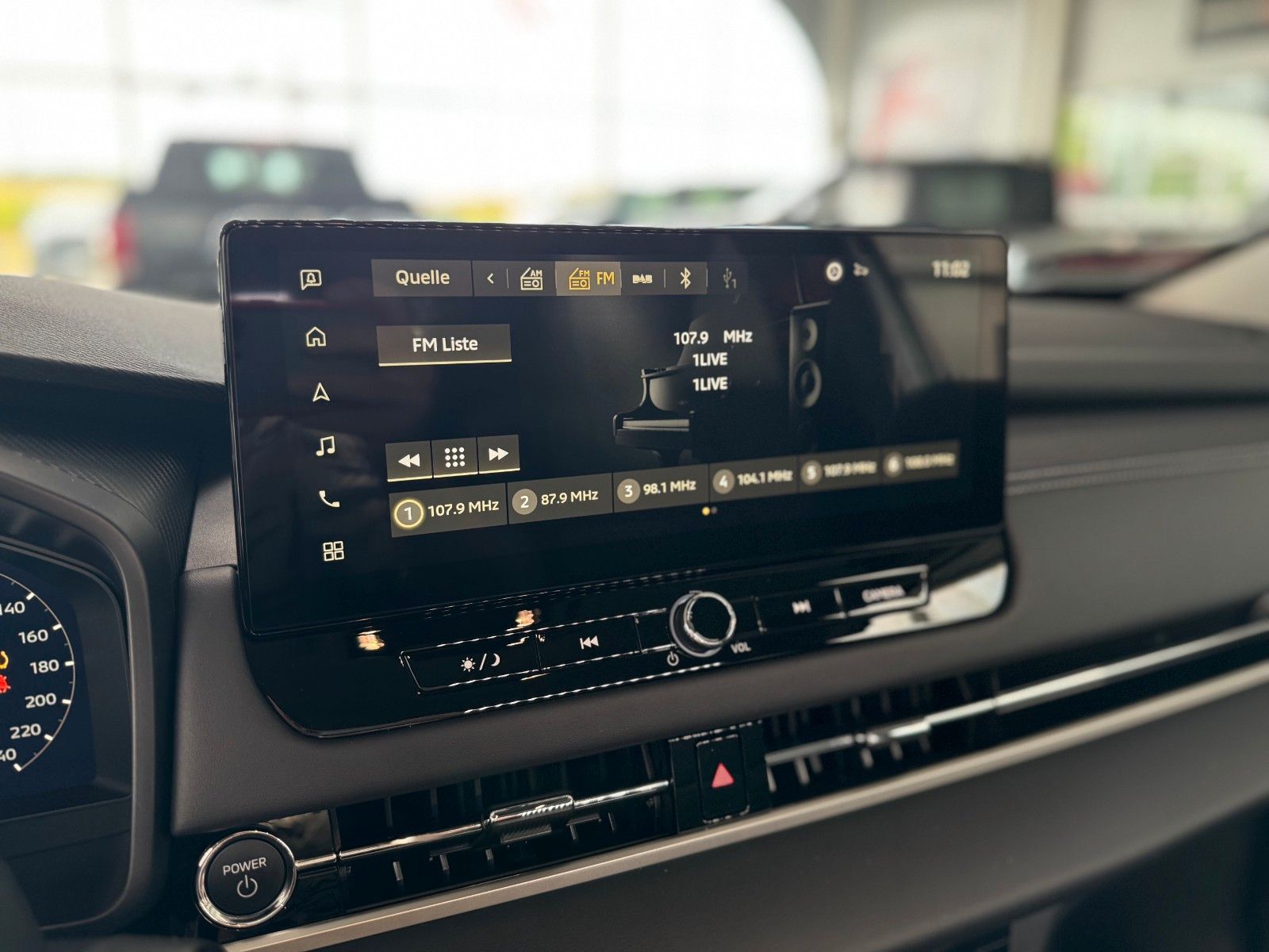 Fahrzeugabbildung Mitsubishi Plug-in Hybrid Outlander Intro Edition
