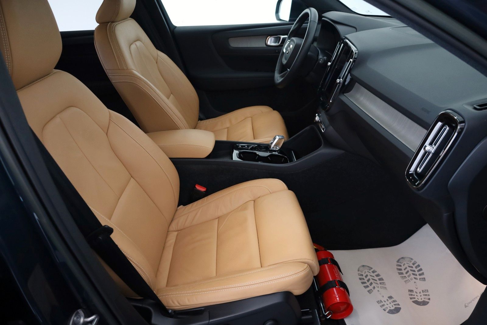 Fahrzeugabbildung Volvo XC40 T4 Inscription,Leder,Navi,LED,Kamera,AHK