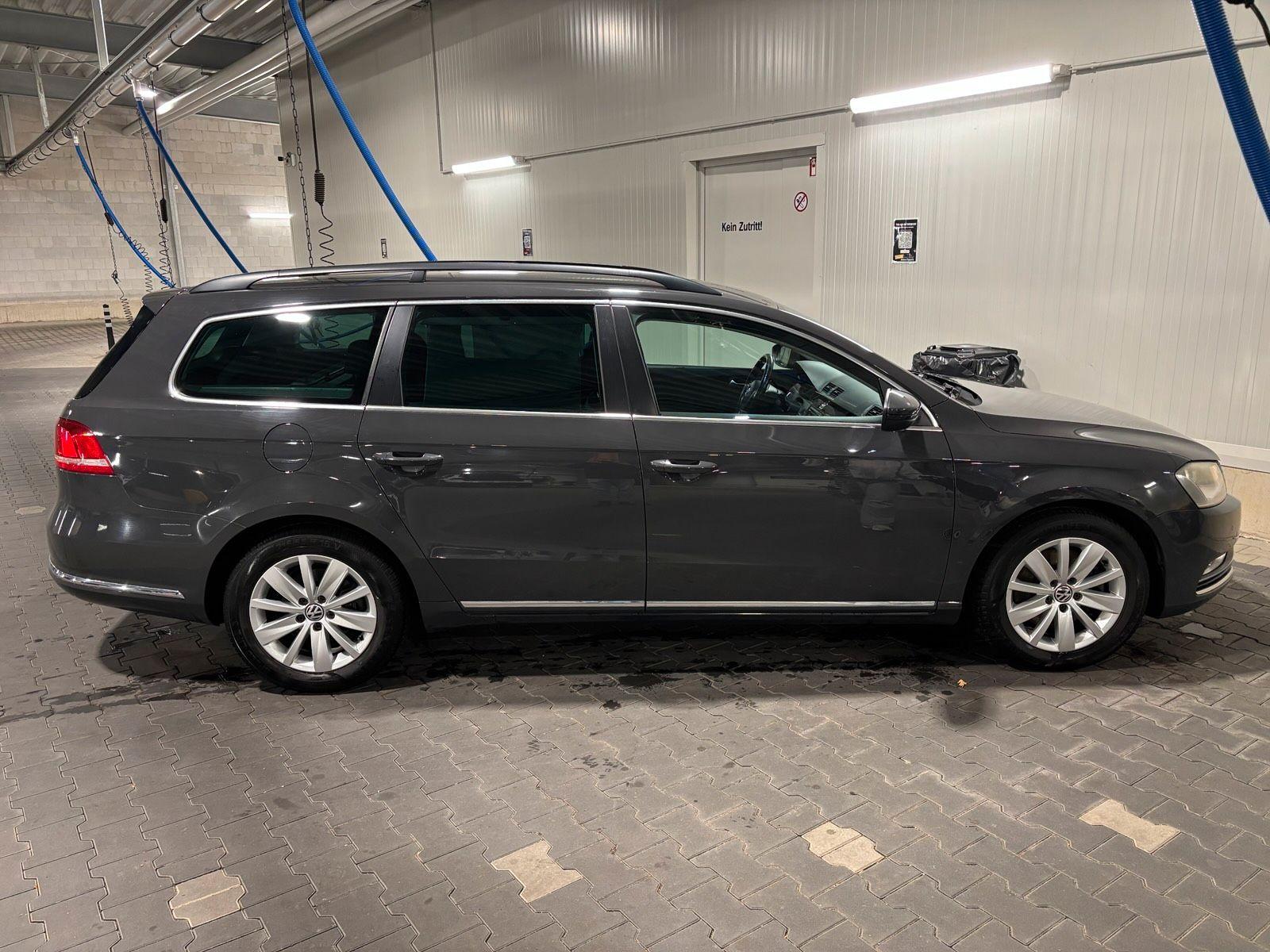 Volkswagen Passat 2012 — photo 6